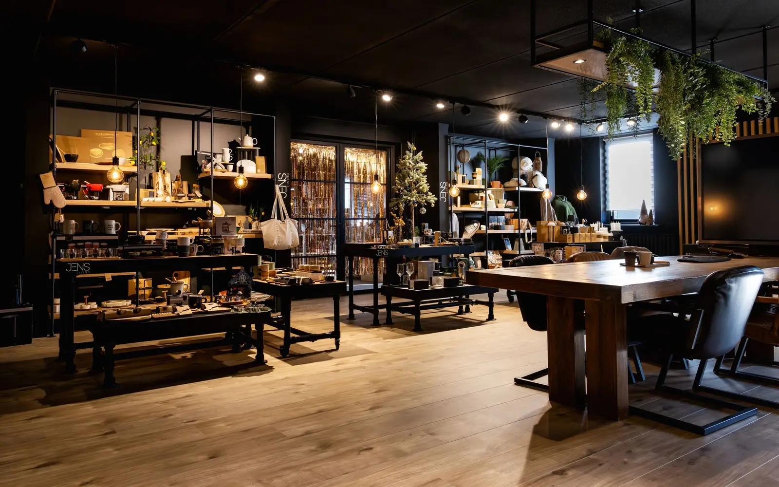 Showroom van The Gift