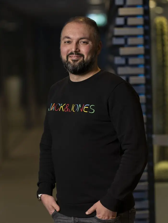 Serdar Bagci van Axelio